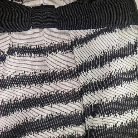 Antonio Melani Pencil Skirt Size 8  Slit Zip Back Fully Lined Ribbon Striped - Picture 3 of 5